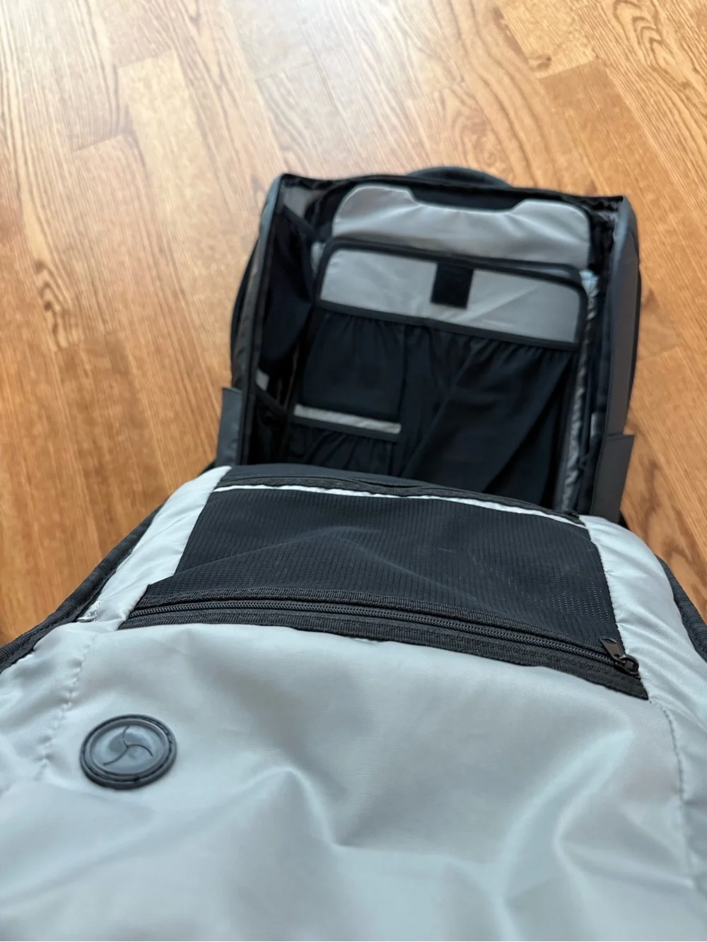Nomatic travel pack